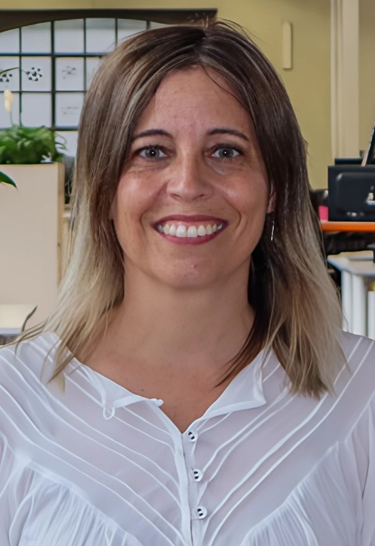 Gaby Suhl headshot